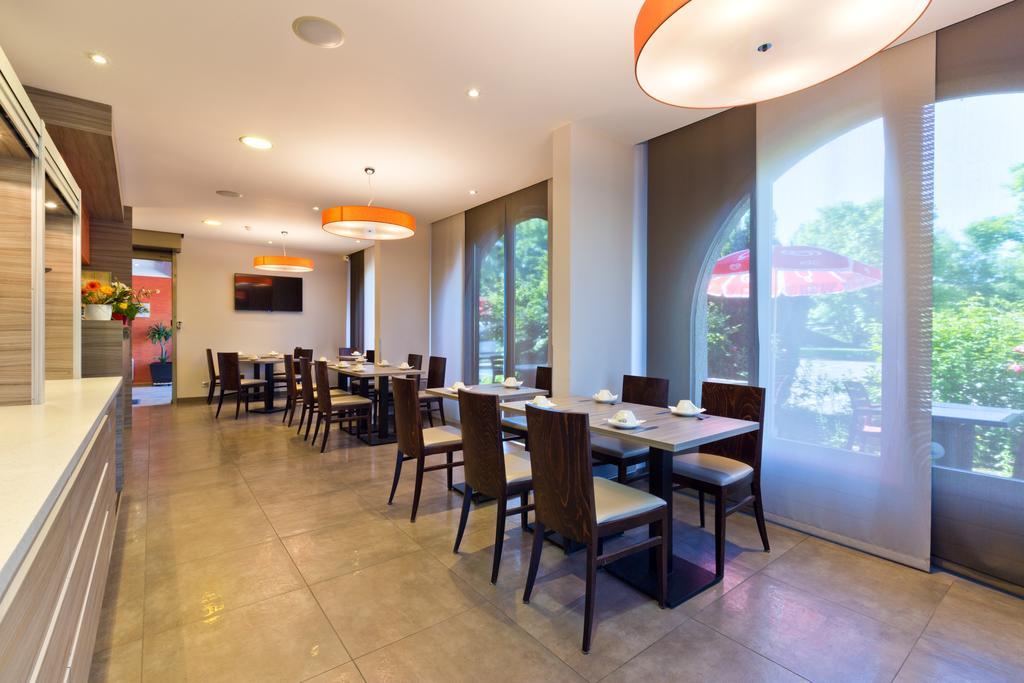 Albhotel Grill Alby-sur-Cheran Esterno foto